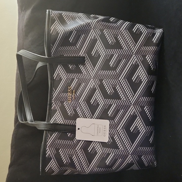 New Guess shoulder bag and hand bag. - Picture 2 of 4